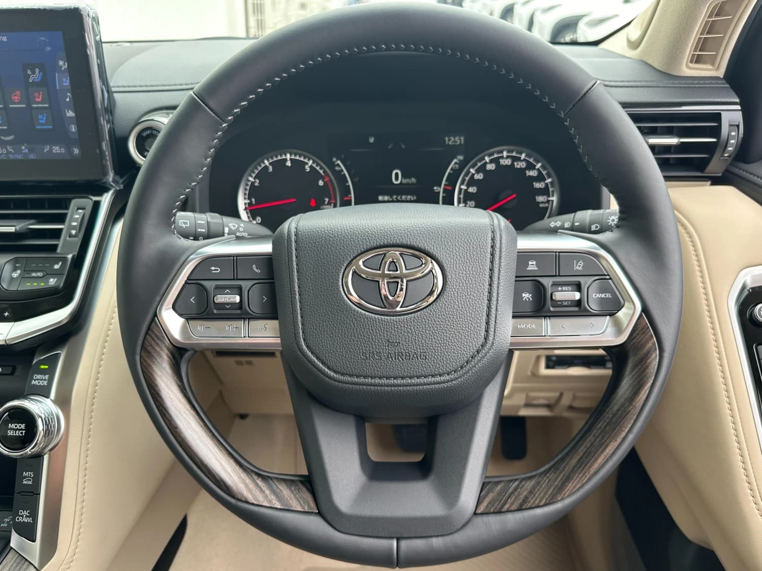 Toyota Land Cruiser 300 3.4 ZX Modellista - фото 29