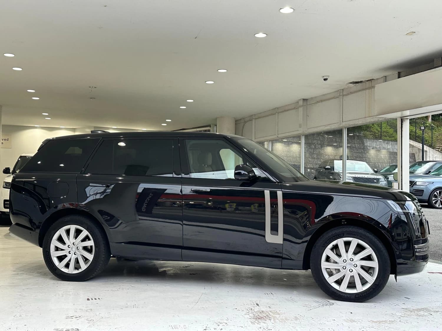 Land Rover Range Rover SE P530 Long Wheelbase - фото 6