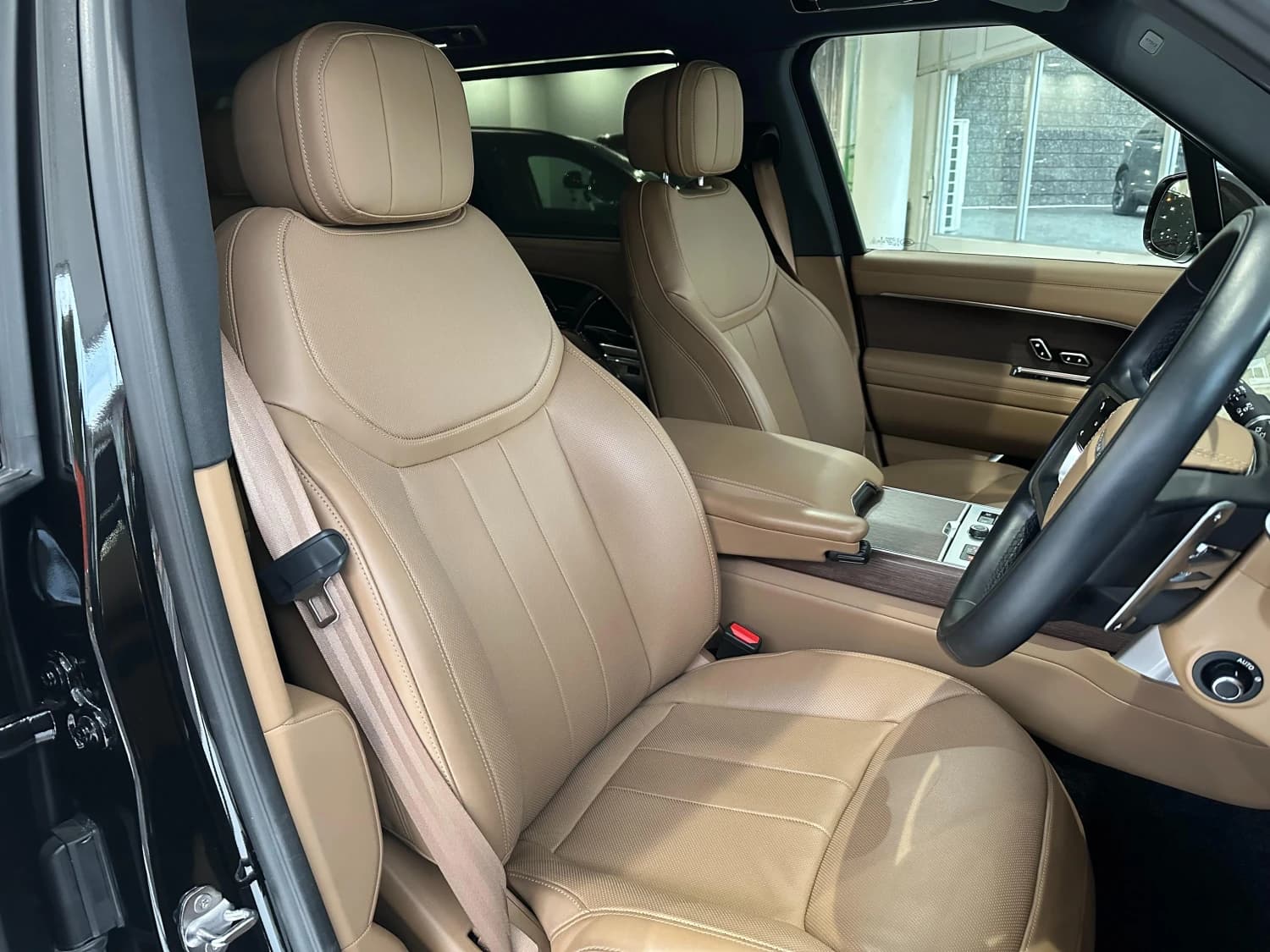 Land Rover Range Rover SE P530 Long Wheelbase - фото 19