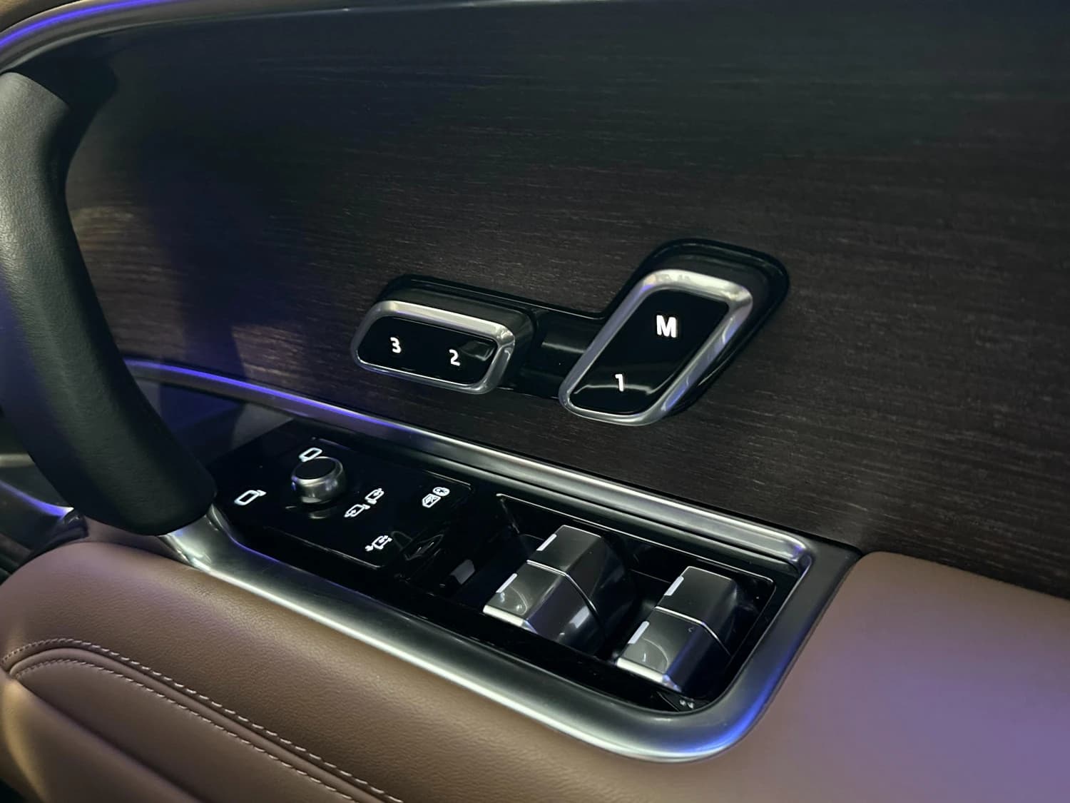 Land Rover Range Rover SE P530 Long Wheelbase - фото 23