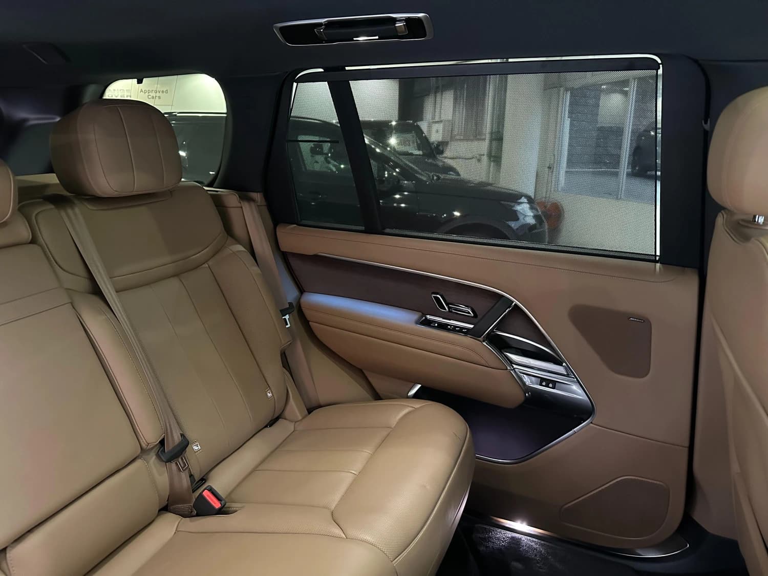 Land Rover Range Rover SE P530 Long Wheelbase - фото 20