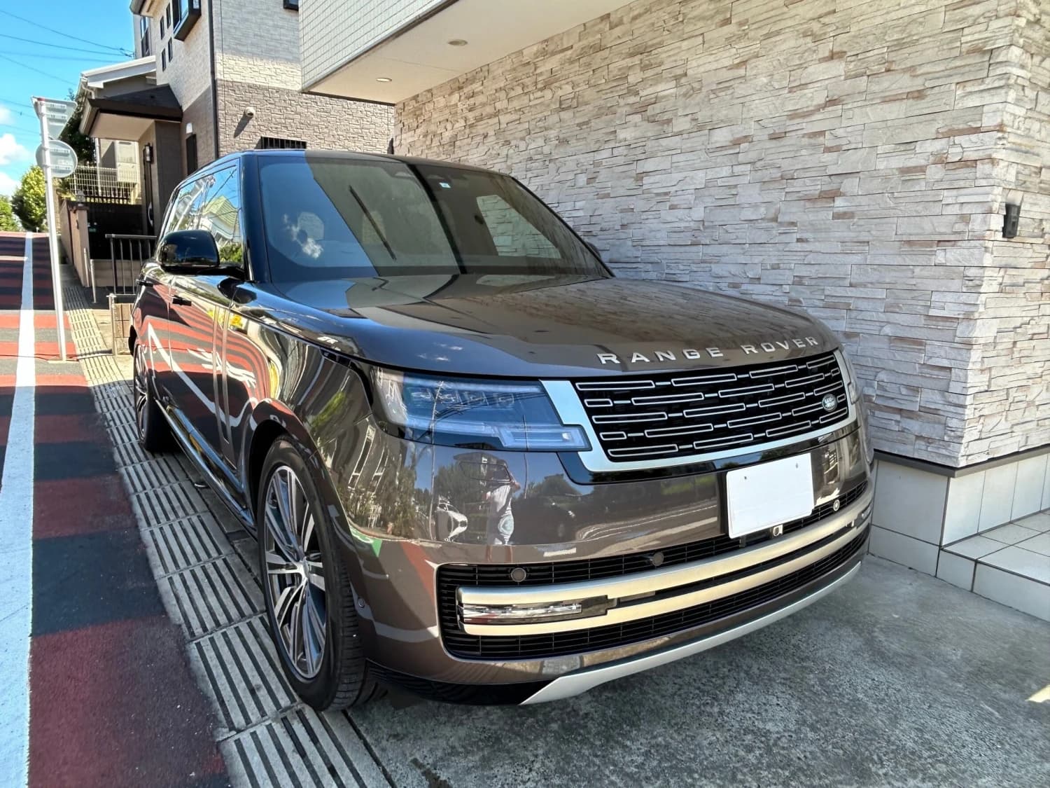 Land Rover Range Rover HSE P440e Long Wheelbase