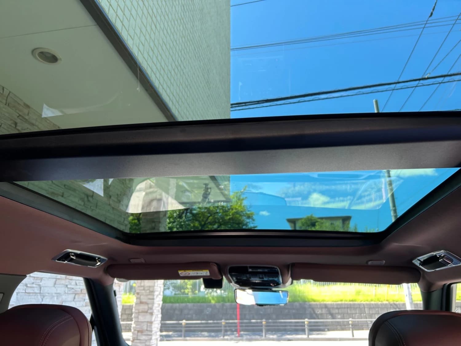 Land Rover Range Rover HSE P440e Long Wheelbase - фото 3