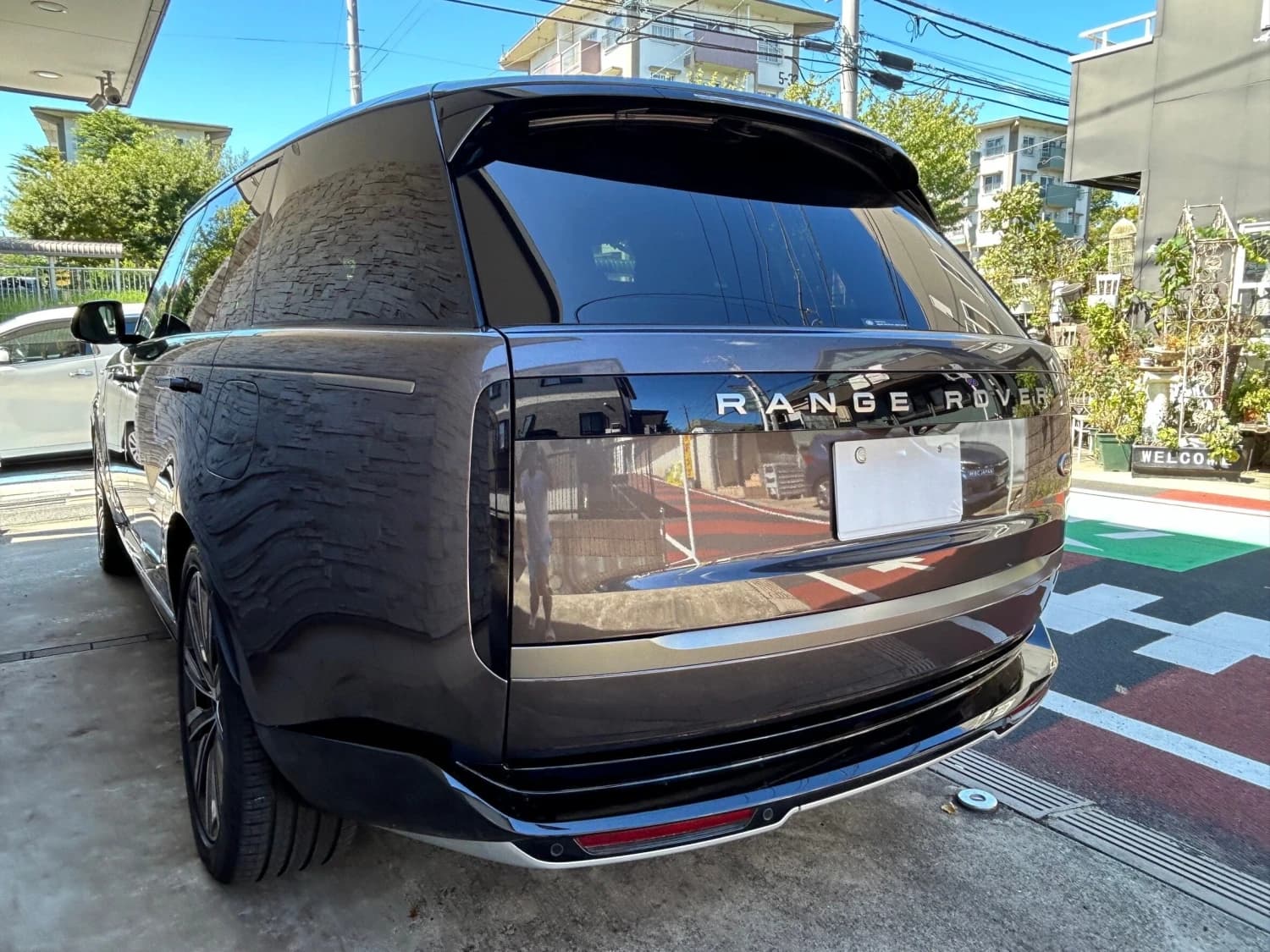 Land Rover Range Rover HSE P440e Long Wheelbase - фото 11