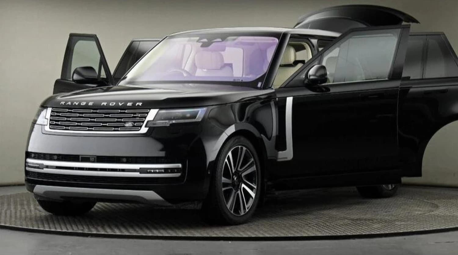 Land Rover Range Rover Autobiography P440e Long Wheelbase - фото 2