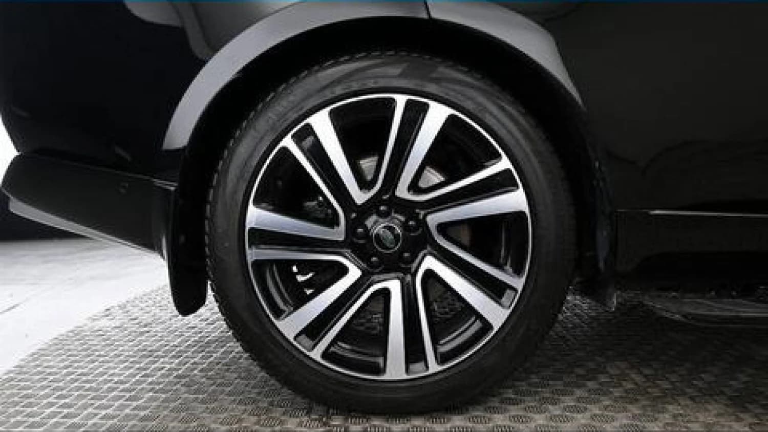 Land Rover Range Rover Autobiography P440e Long Wheelbase - фото 20