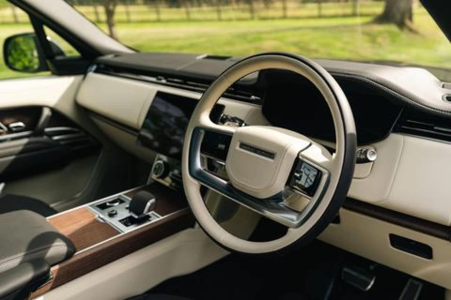 Land Rover Range Rover Autobiography P530 Long Wheelbase - фото 11