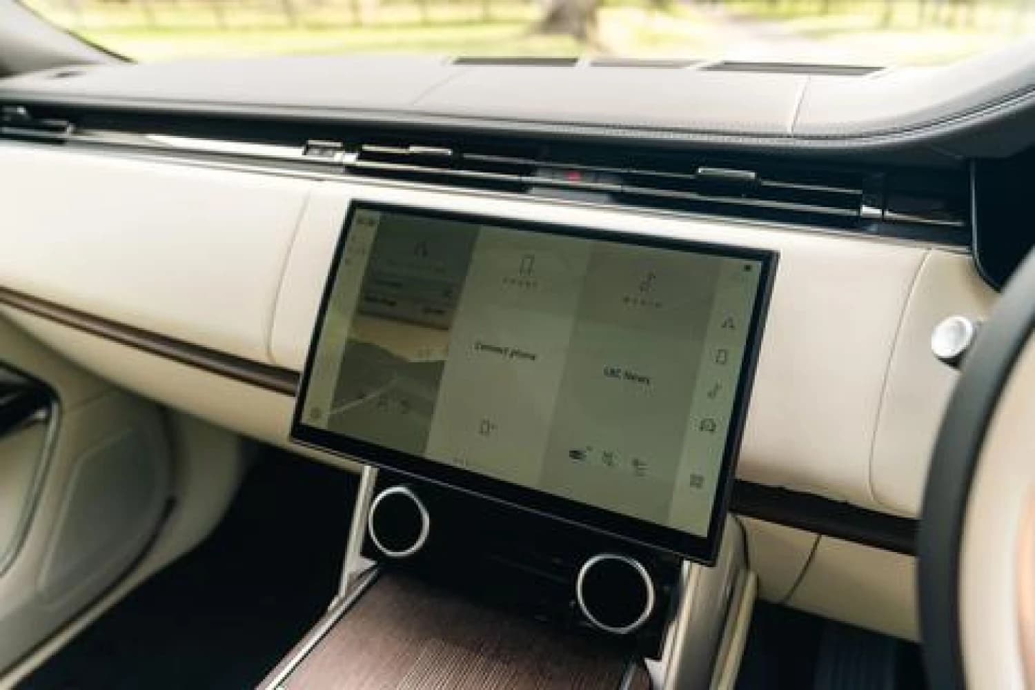 Land Rover Range Rover Autobiography P530 Long Wheelbase - фото 14