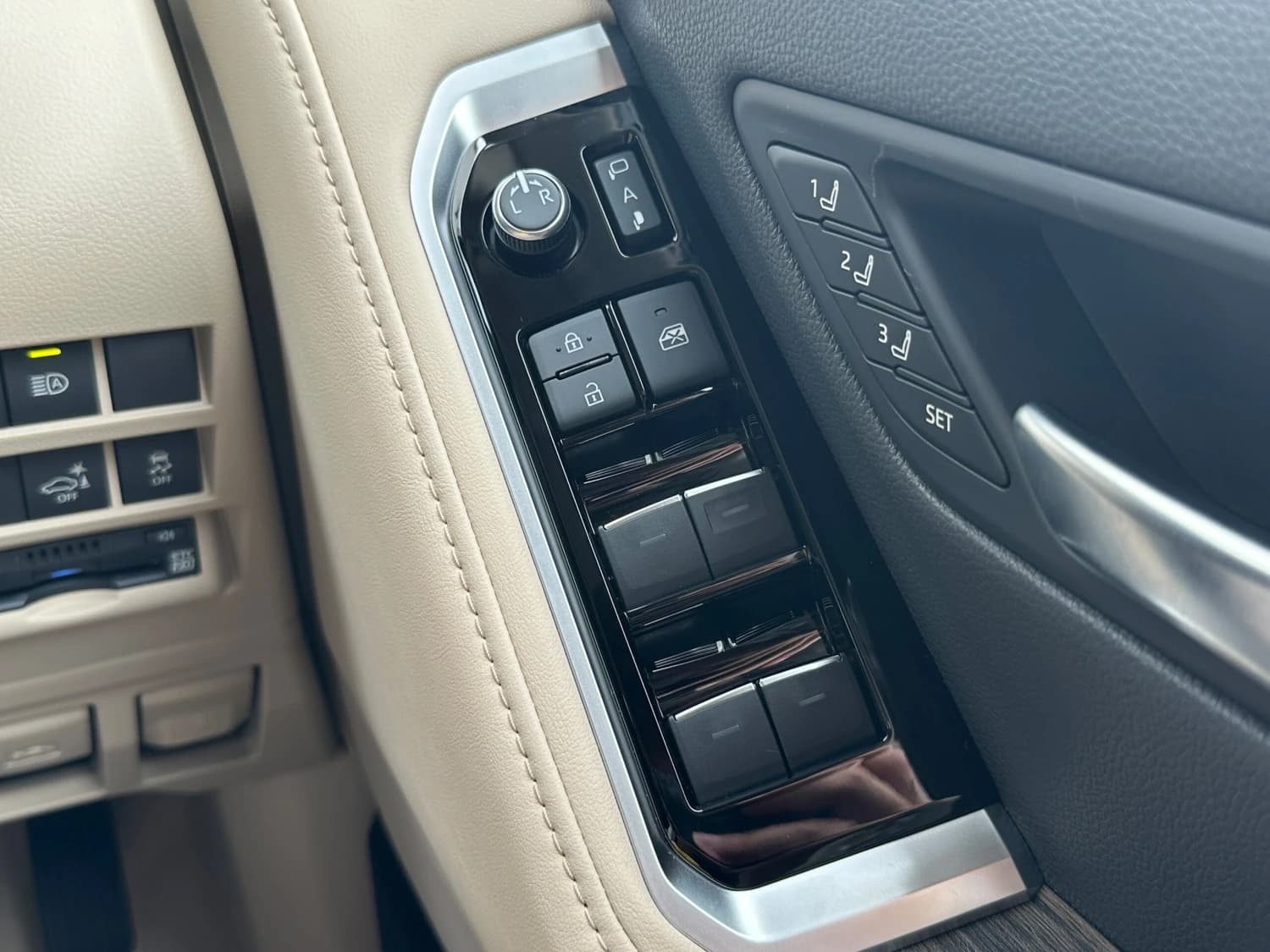 Toyota Land Cruiser 300 3.4 ZX Modellista - фото 47