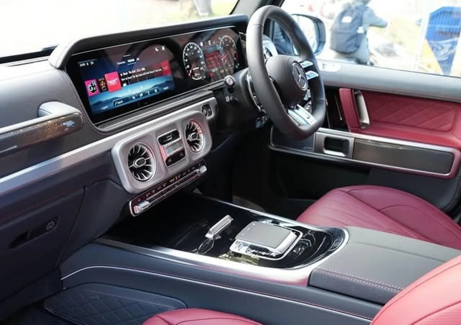 Mercedes G-class MHEV G63 AMG V8 BiTurbo - фото 2