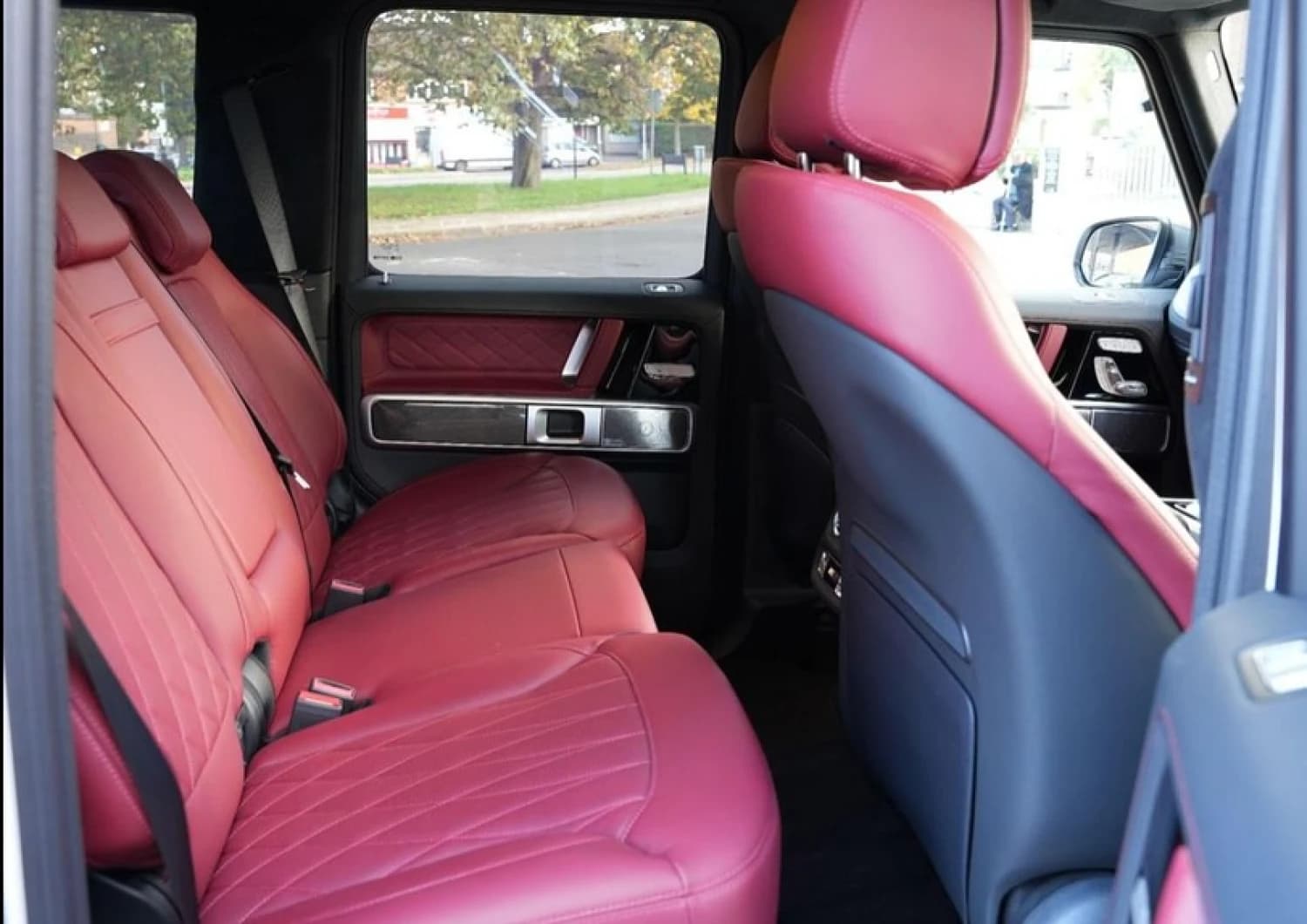 Mercedes G-class MHEV G63 AMG V8 BiTurbo - фото 5