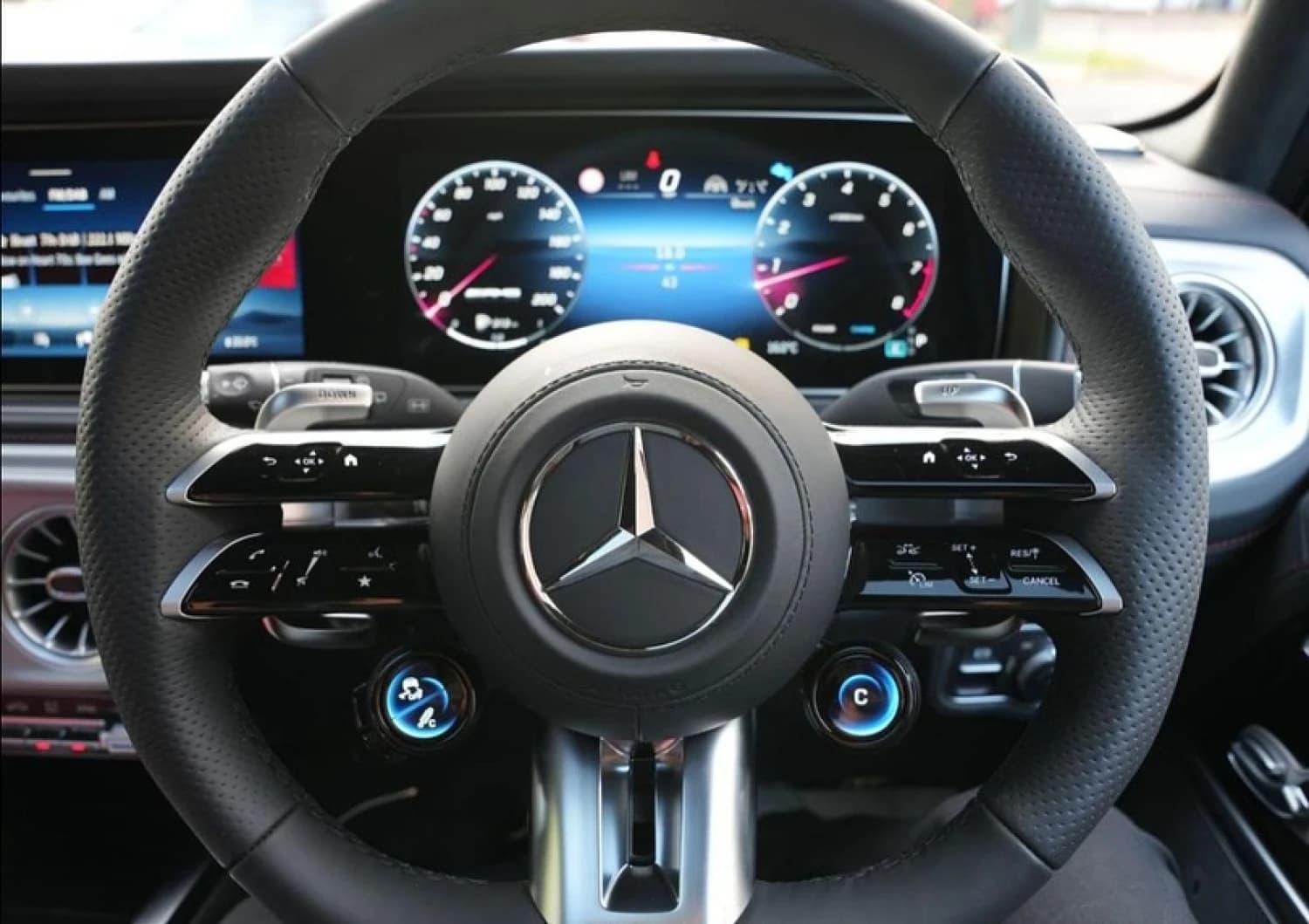 Mercedes G-class MHEV G63 AMG V8 BiTurbo - фото 9