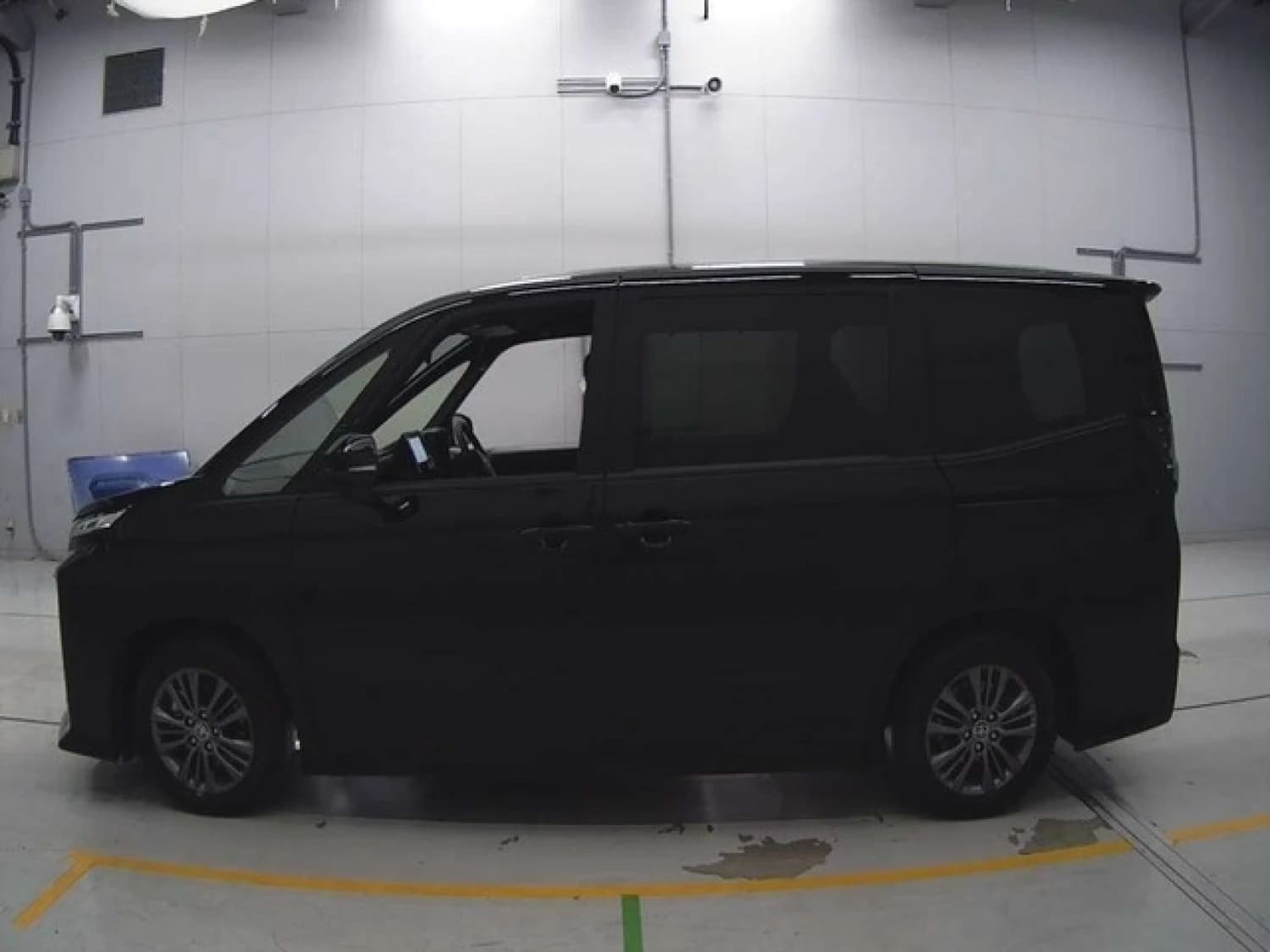 Toyota Voxy S-G - фото 8