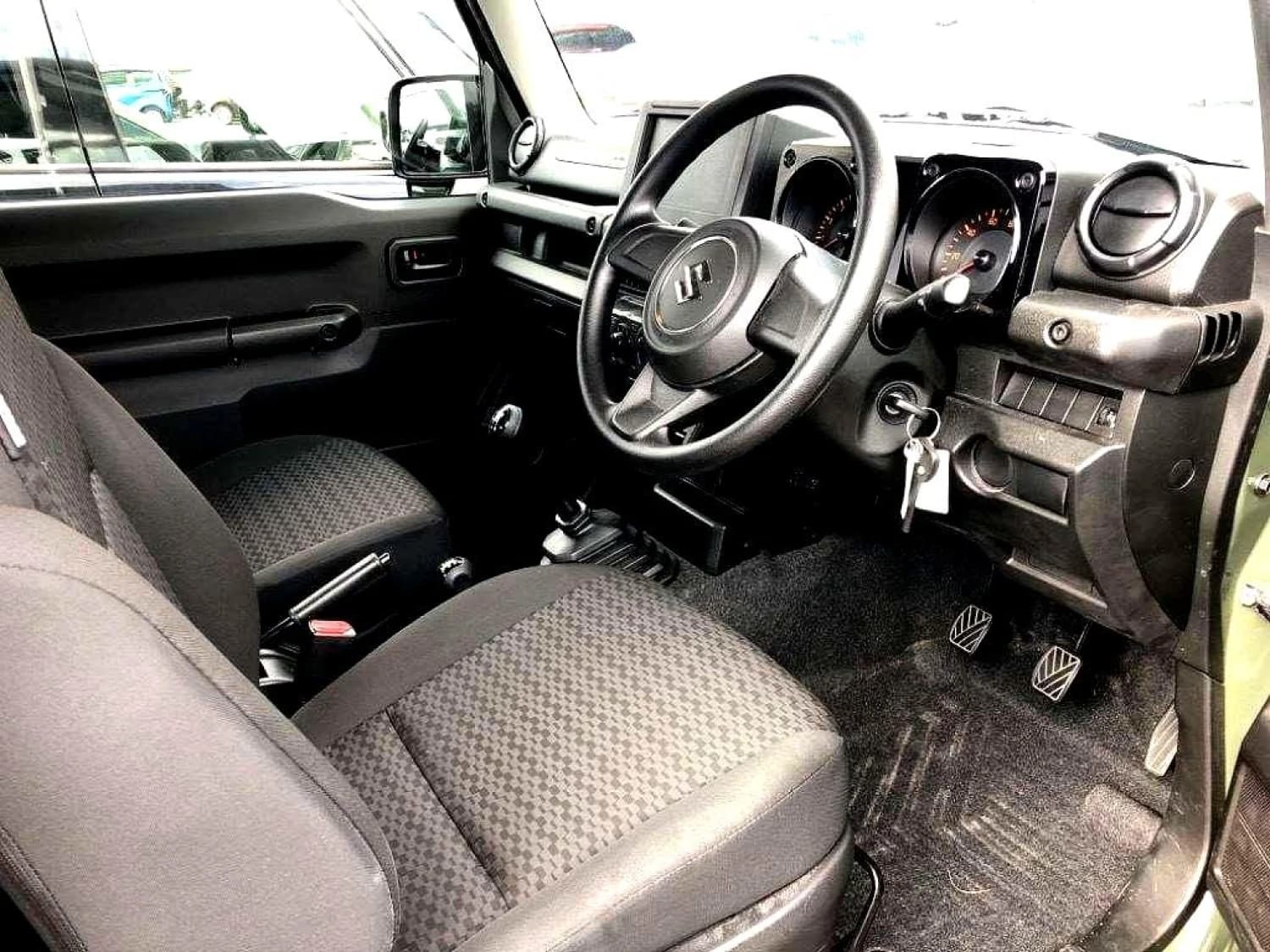 Suzuki Jimny XG - фото 2