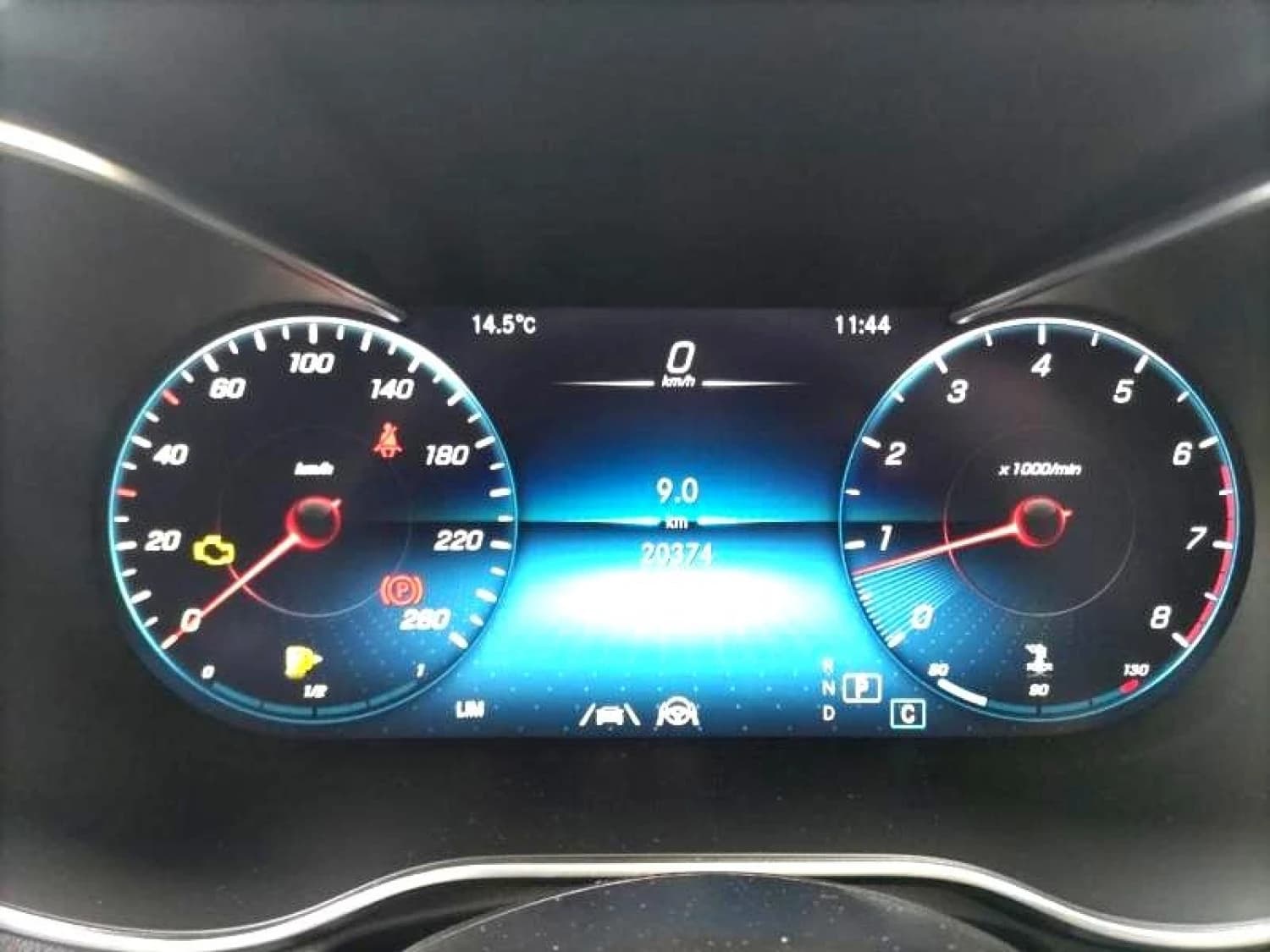 Mercedes GLC-class AMG Line 300 - фото 4