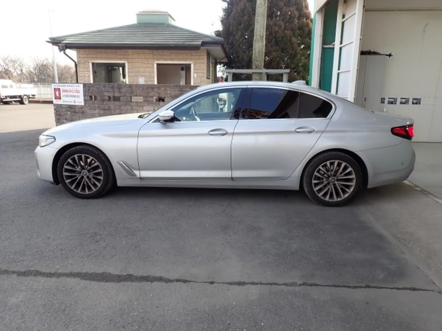 BMW 5 series - фото 9