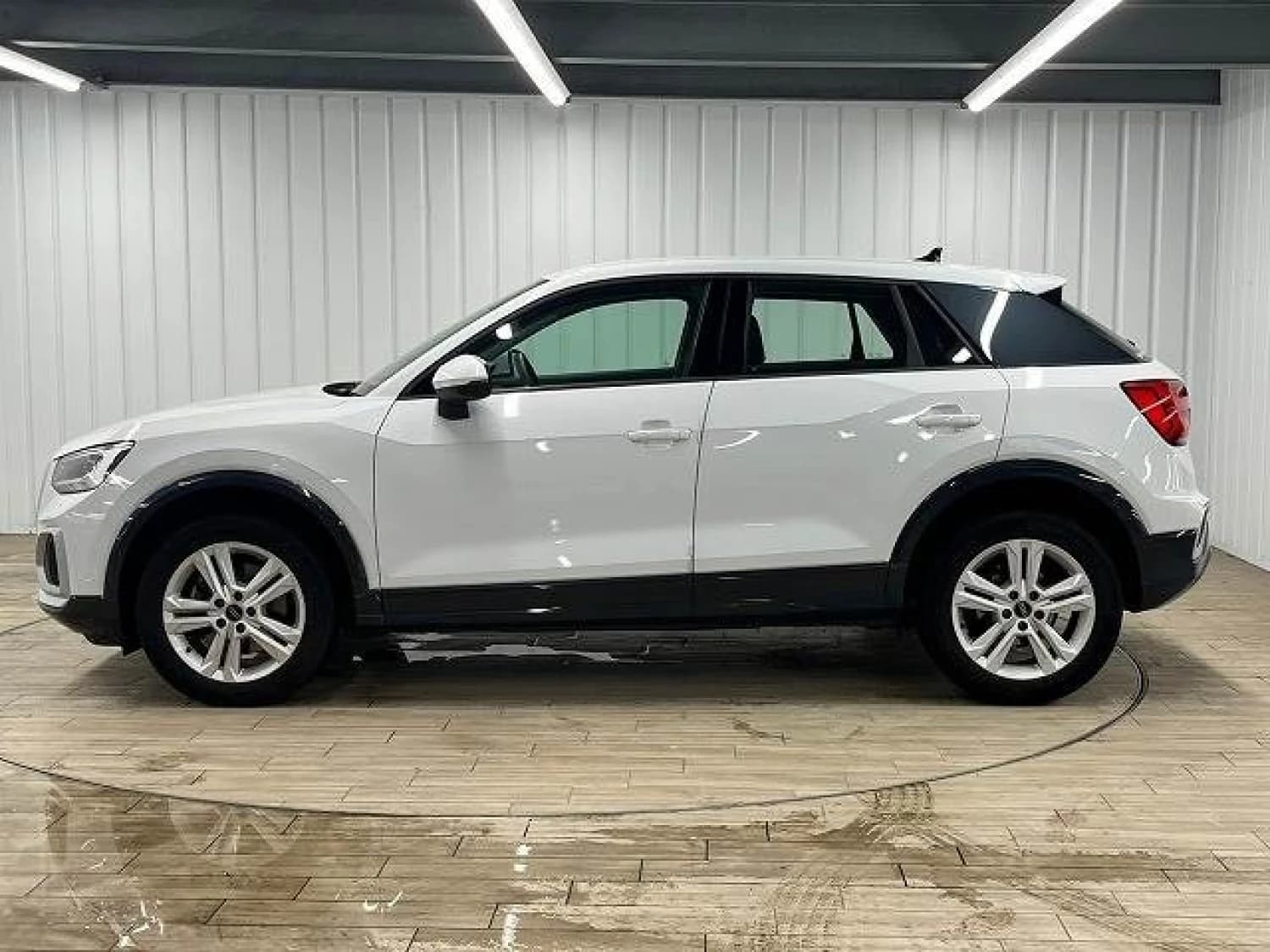 Audi Q2 TDI Advanced Turbo - фото 7