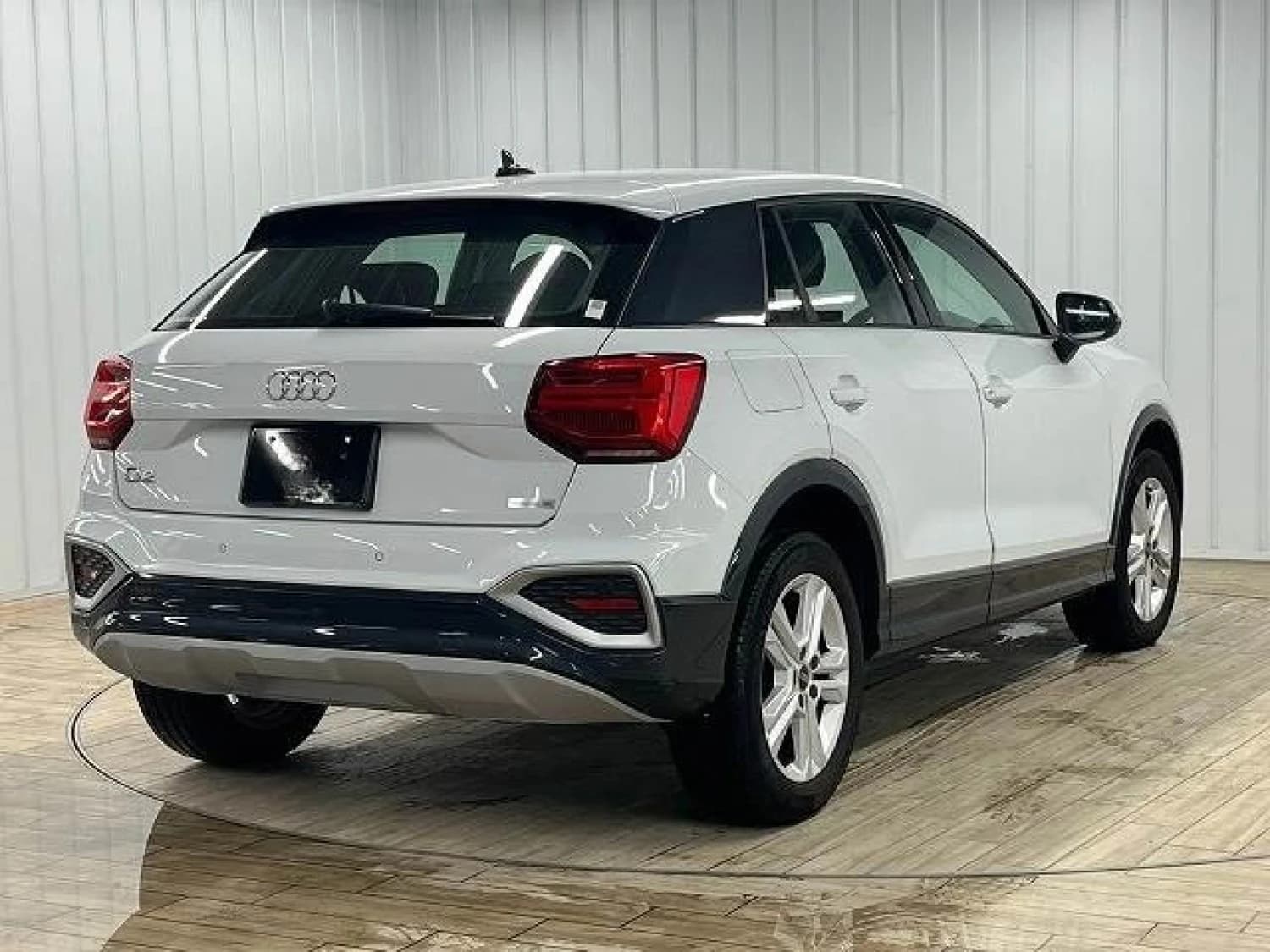 Audi Q2 TDI Advanced Turbo - фото 10