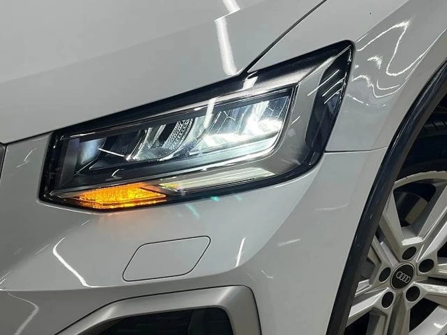 Audi Q2 TDI Advanced Turbo - фото 28