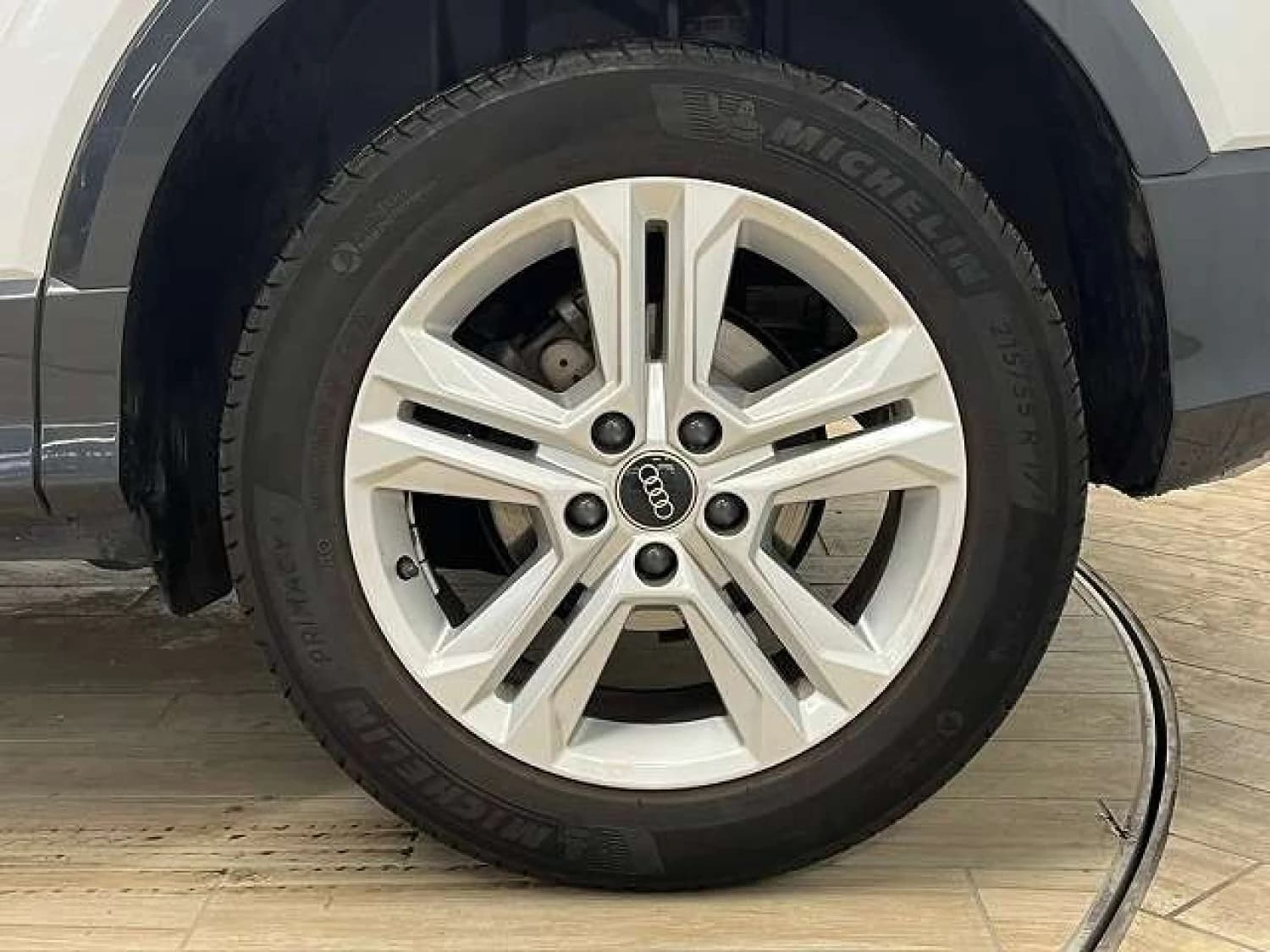 Audi Q2 TDI Advanced Turbo - фото 33