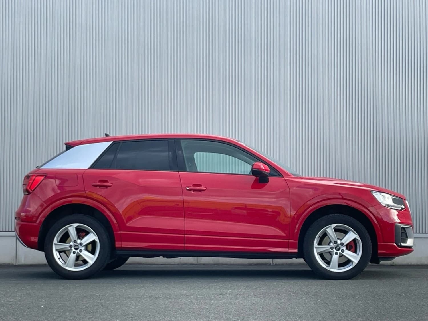 Audi Q2 TDI Sport Turbo - фото 9