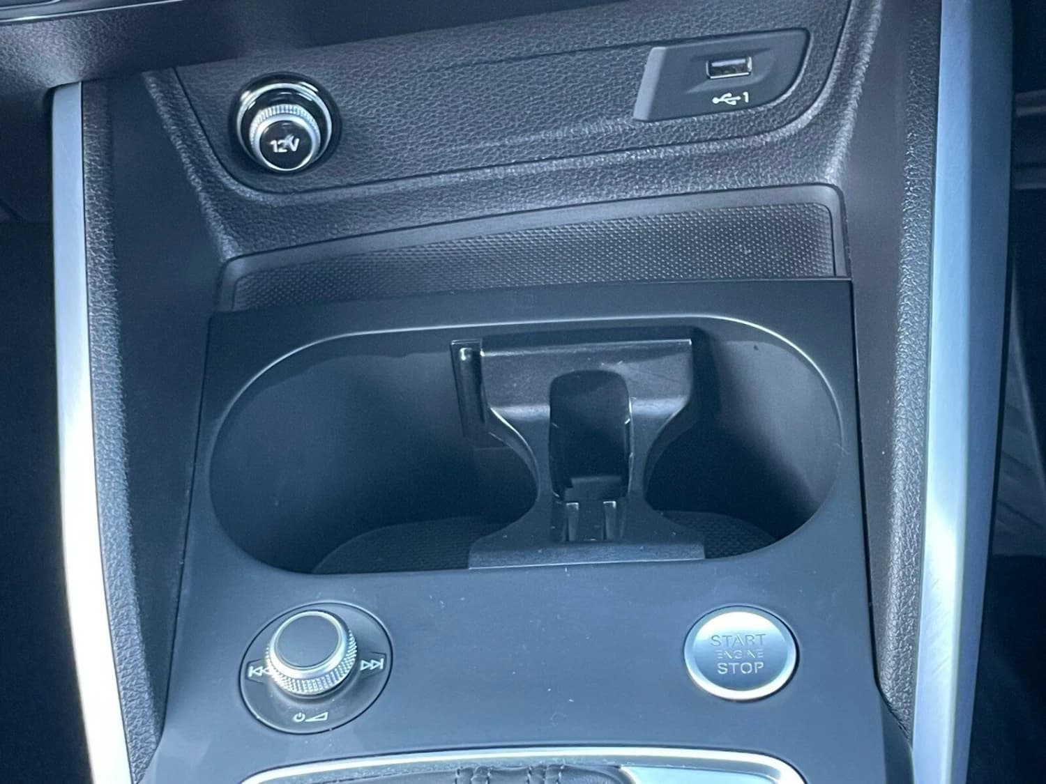 Audi Q2 TDI Sport Turbo - фото 24