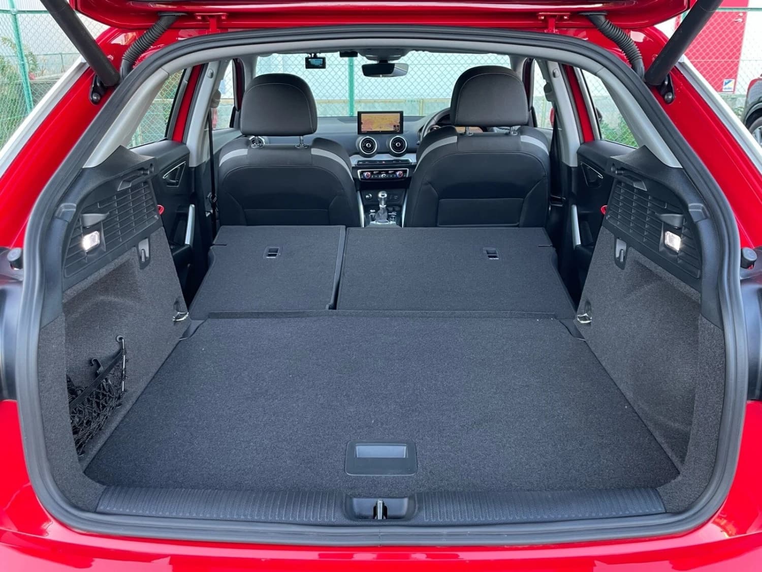 Audi Q2 TDI Sport Turbo - фото 35