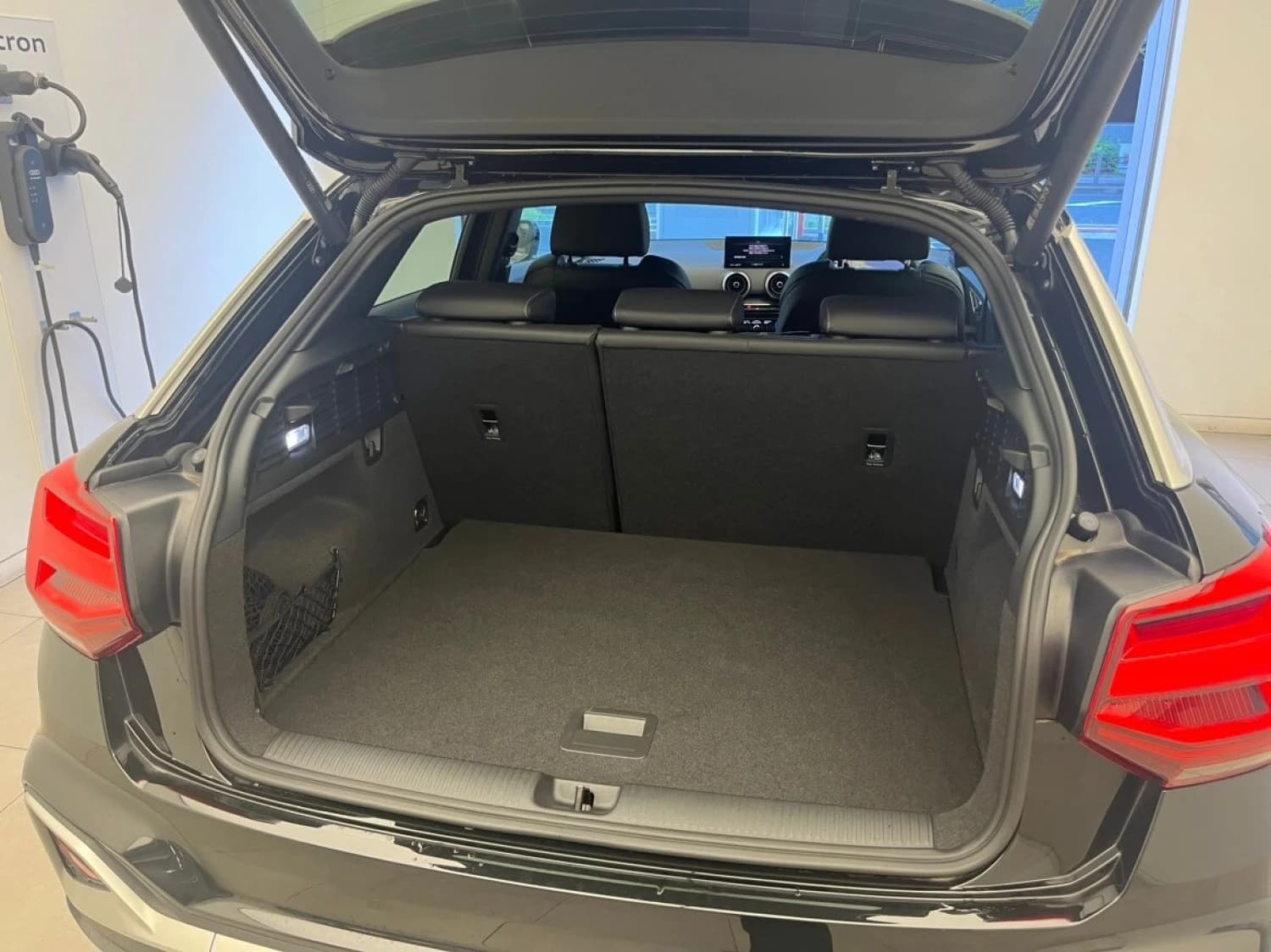 Audi Q2 35 TFSI S line - фото 25