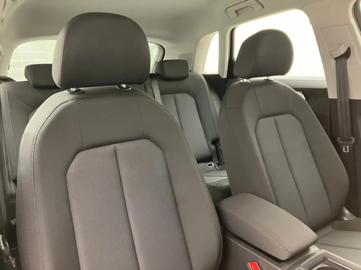 Audi Q3 35 TDI Quattro Advanced - фото 3