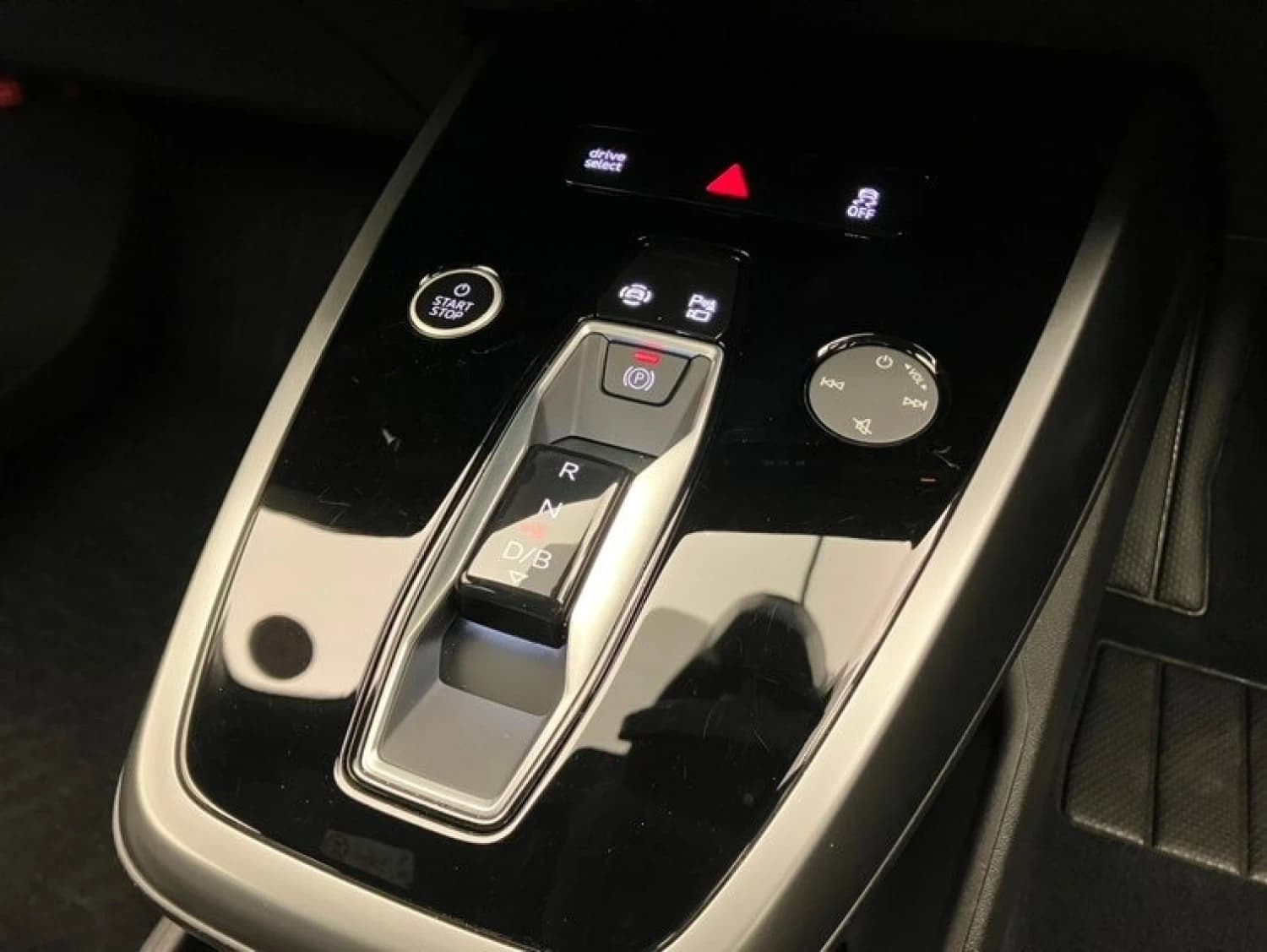 Audi Q4 Sportback e-tron 40 Advanced - фото 17