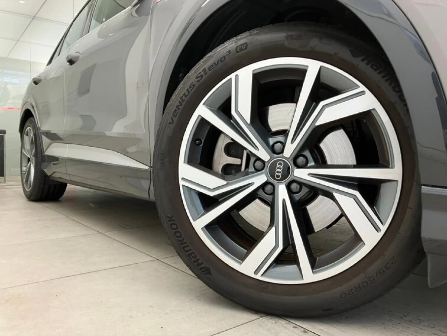 Audi Q4 Sportback e-tron 40 S line - фото 32