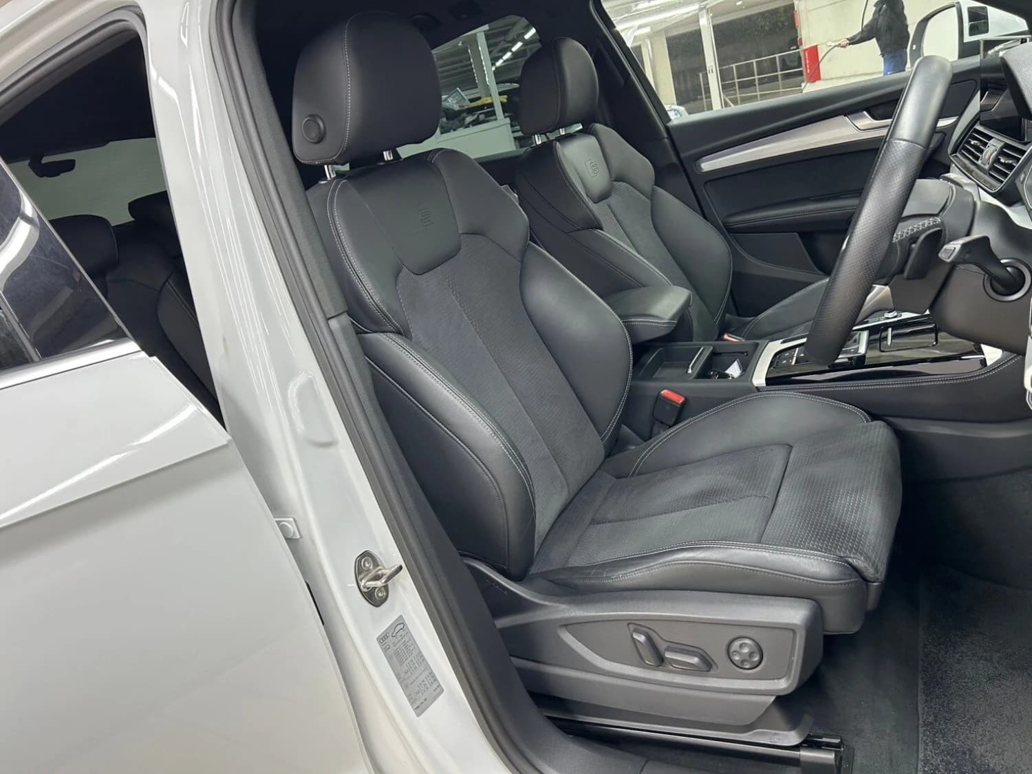 Audi Q5 Sportback 40 TDI quattro S line - фото 3