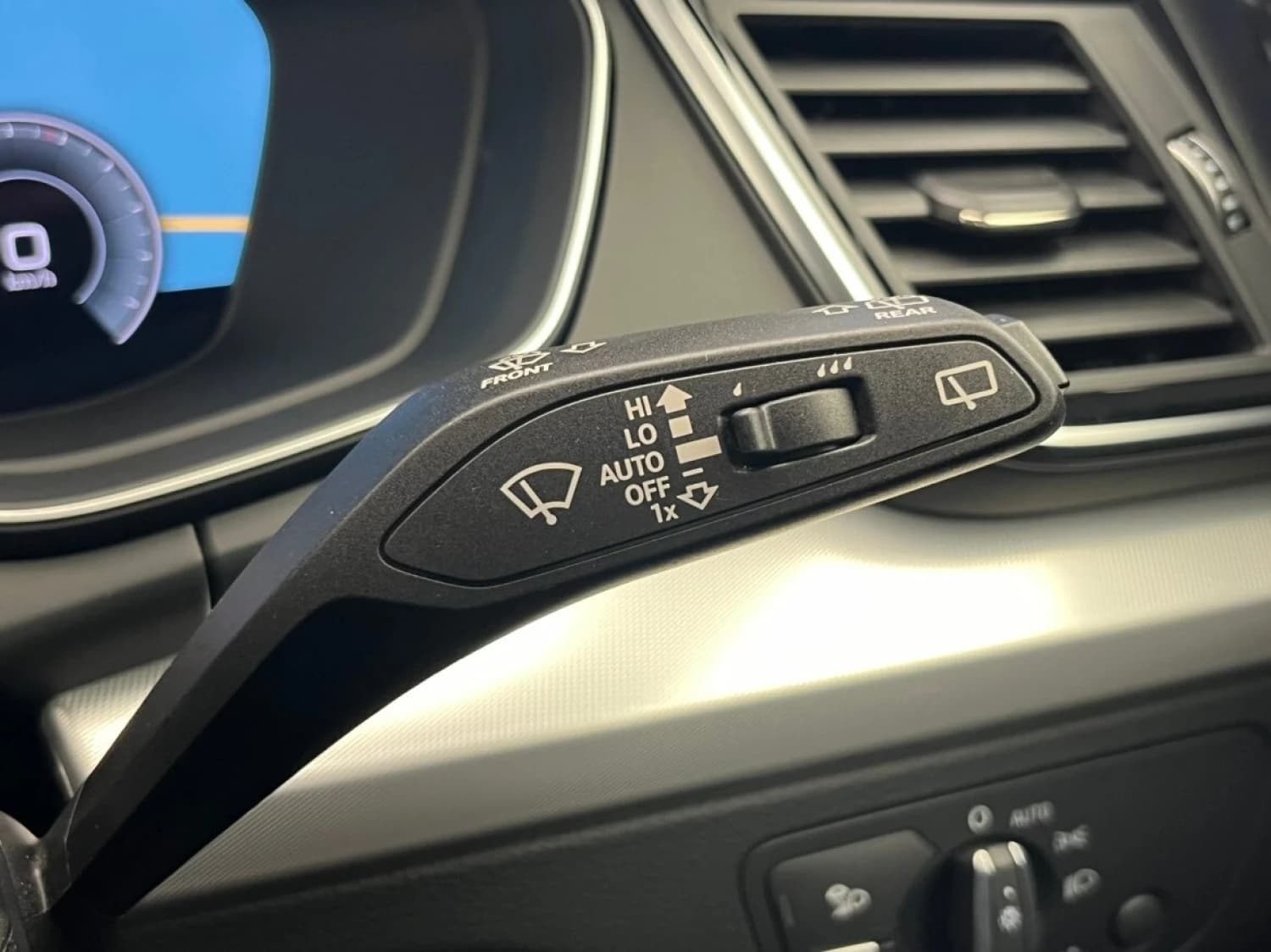 Audi Q5 Sportback 40 TDI Quattro Advanced - фото 13