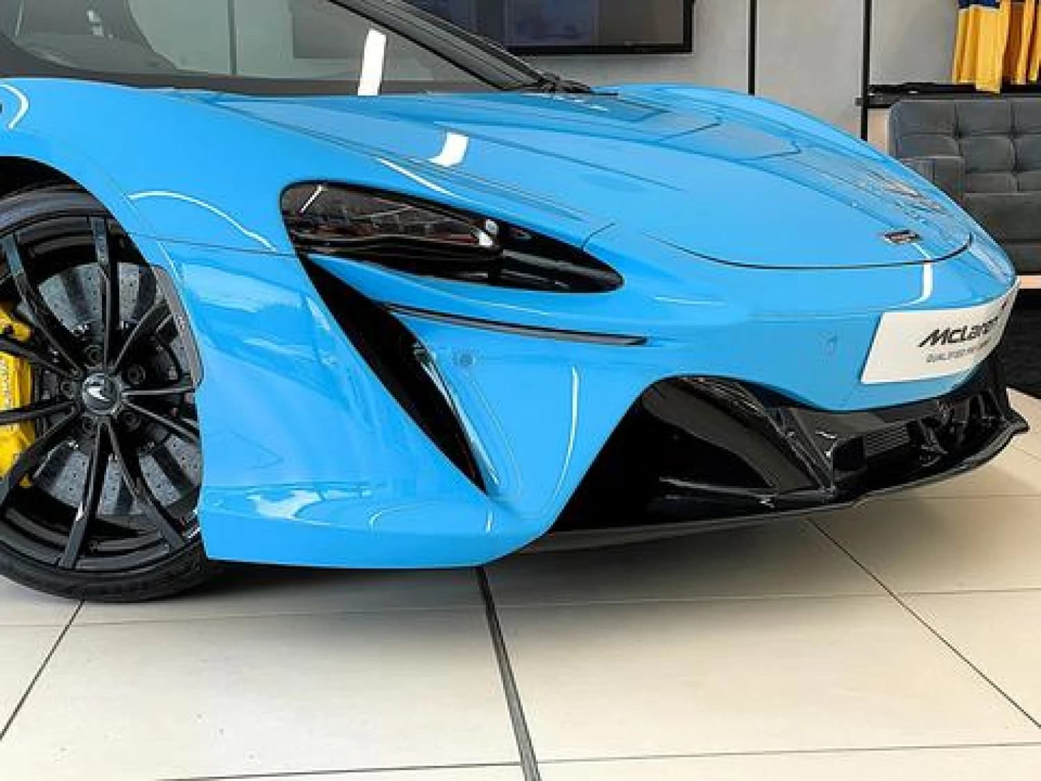 McLaren Artura PHEV 3.0 AMT - фото 36