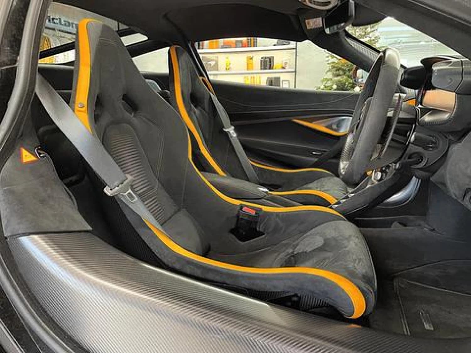 McLaren 750S - фото 2