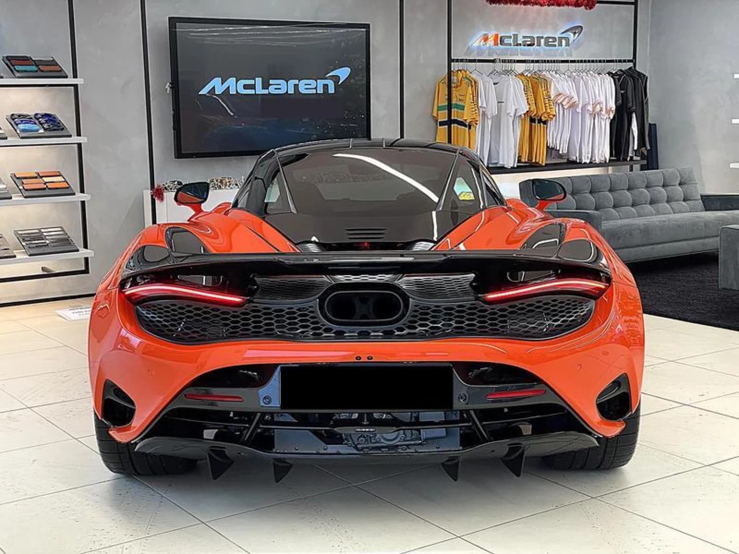 McLaren 750S - фото 8