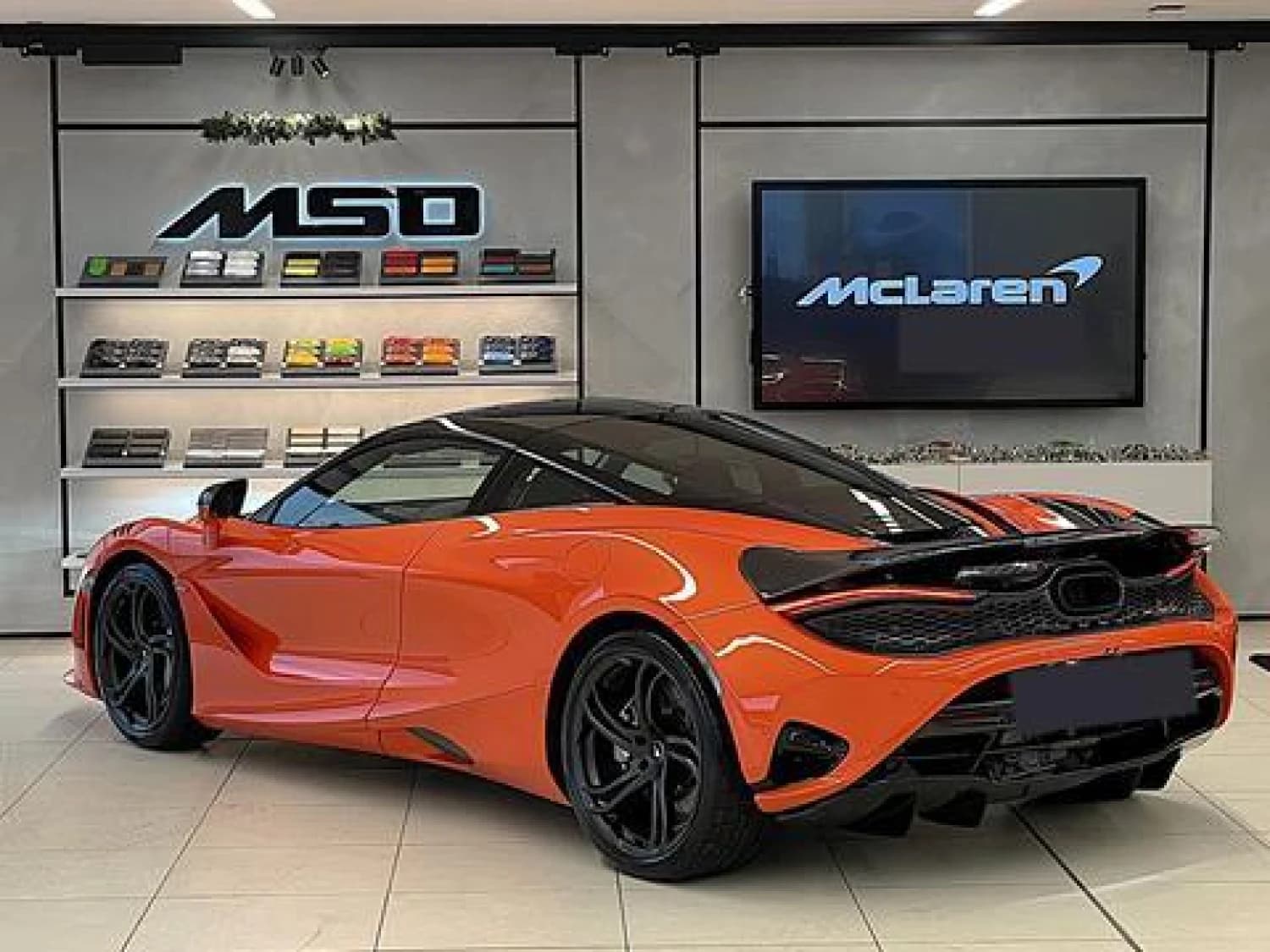 McLaren 750S - фото 9