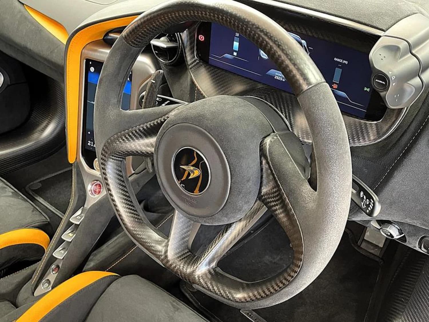 McLaren 750S - фото 10