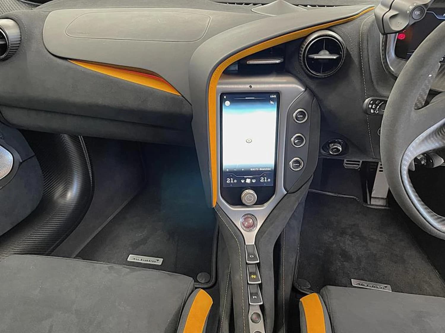 McLaren 750S - фото 13