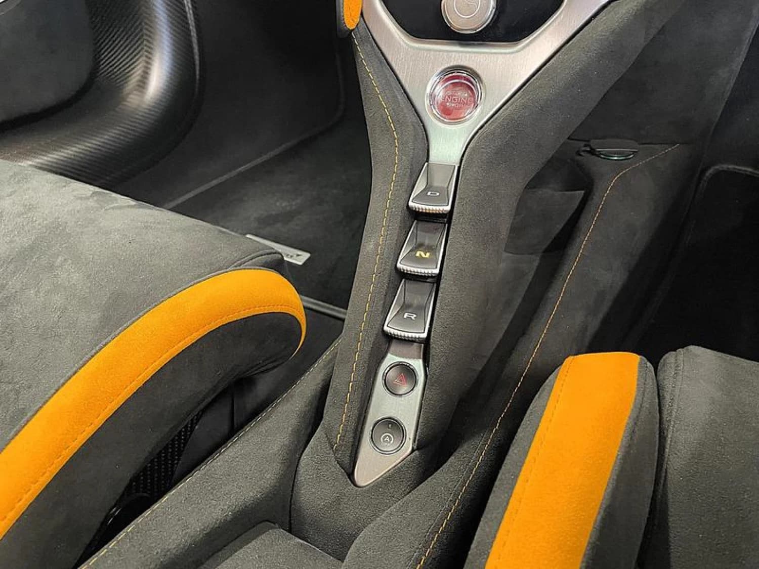 McLaren 750S - фото 16