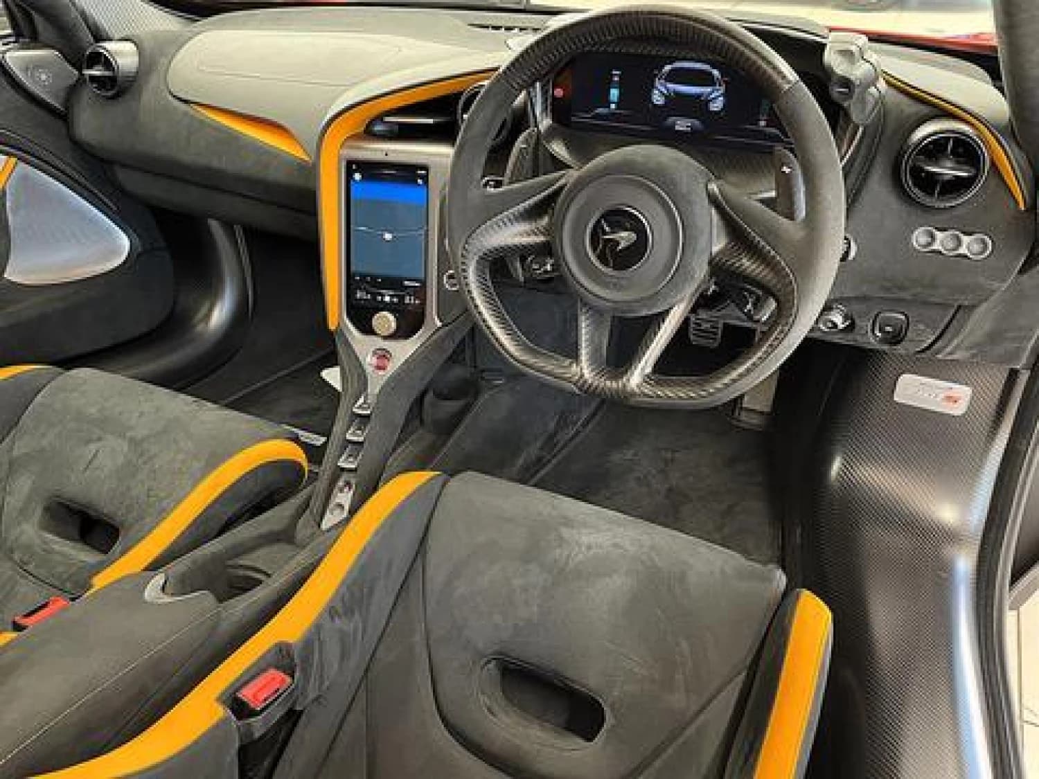 McLaren 750S - фото 17