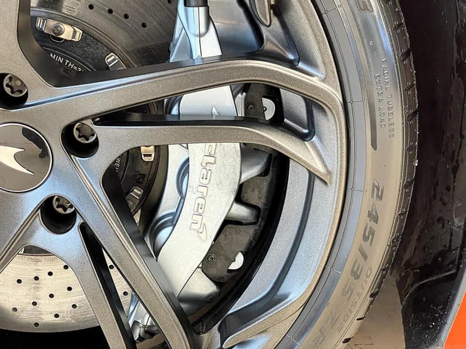 McLaren 750S - фото 31