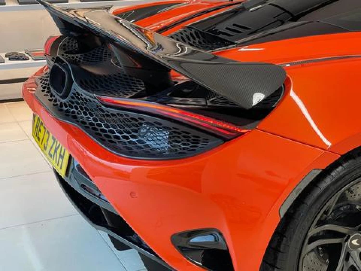 McLaren 750S - фото 48