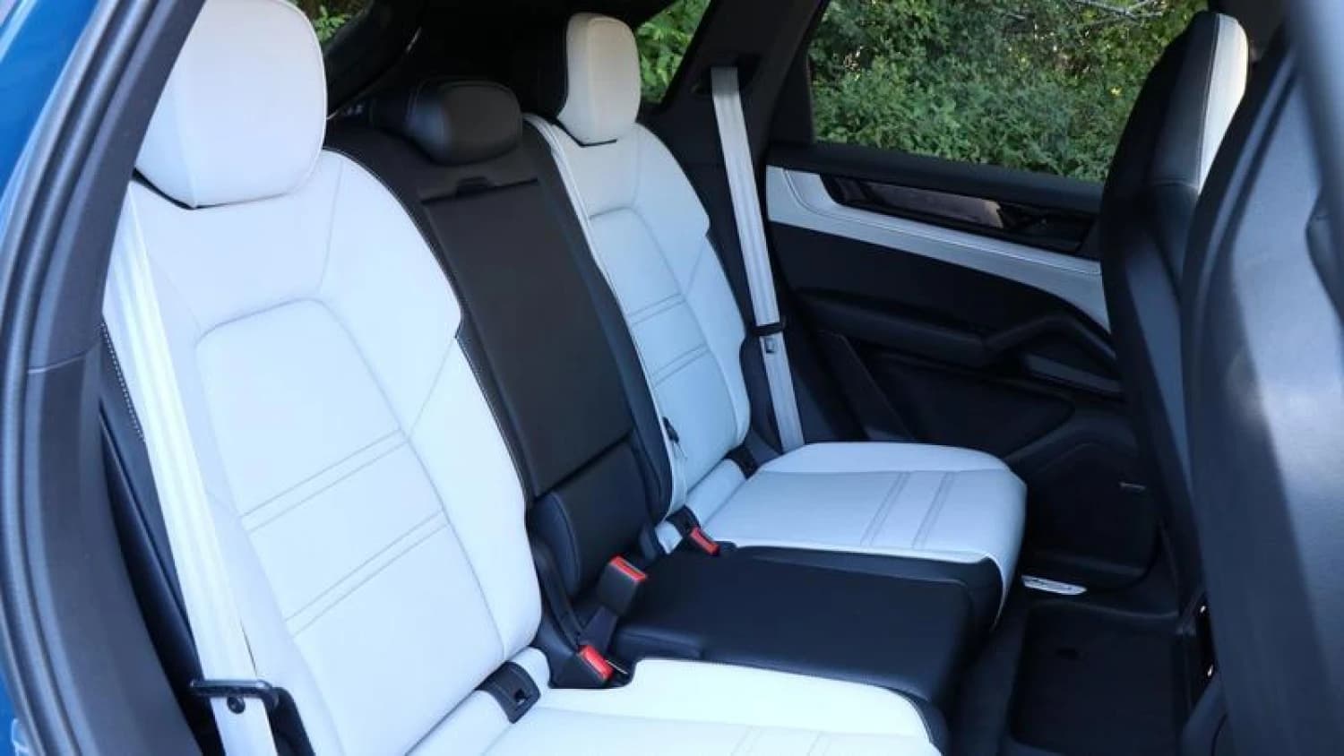 Porsche Cayenne S E-Hybrid - фото 4