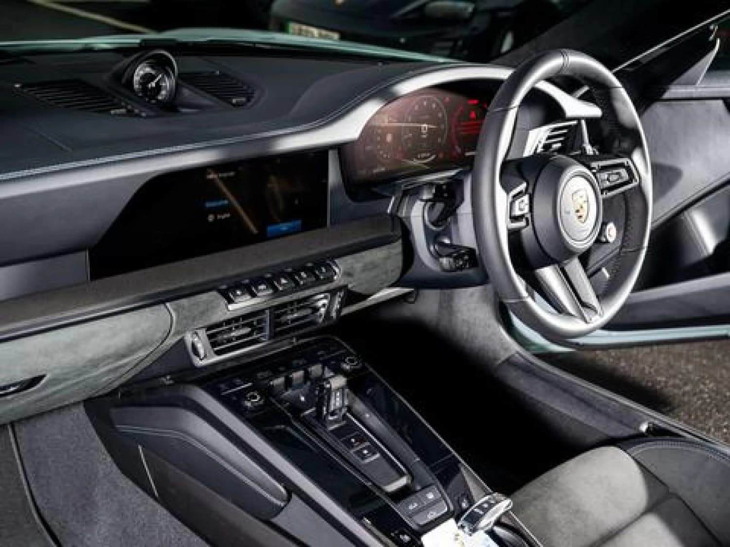 Porsche 911 T-Hybrid 992 Carrera GTS PDK - фото 2