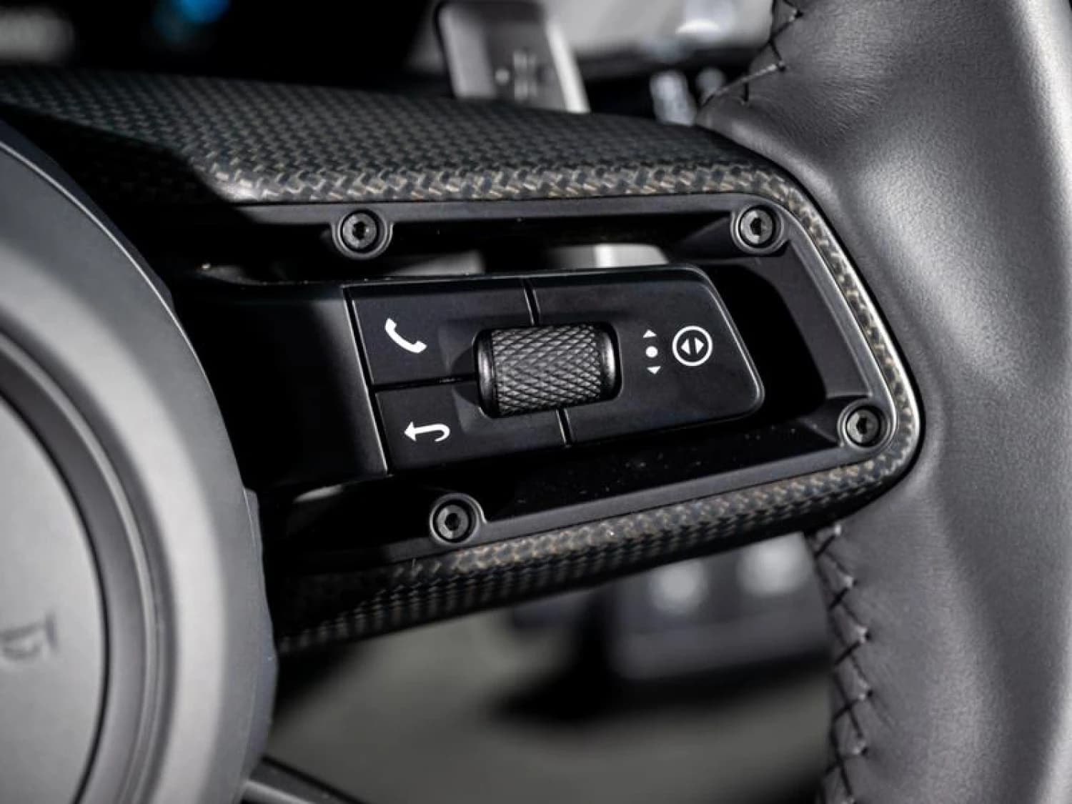 Porsche 911 T-Hybrid 992 Carrera GTS PDK - фото 38