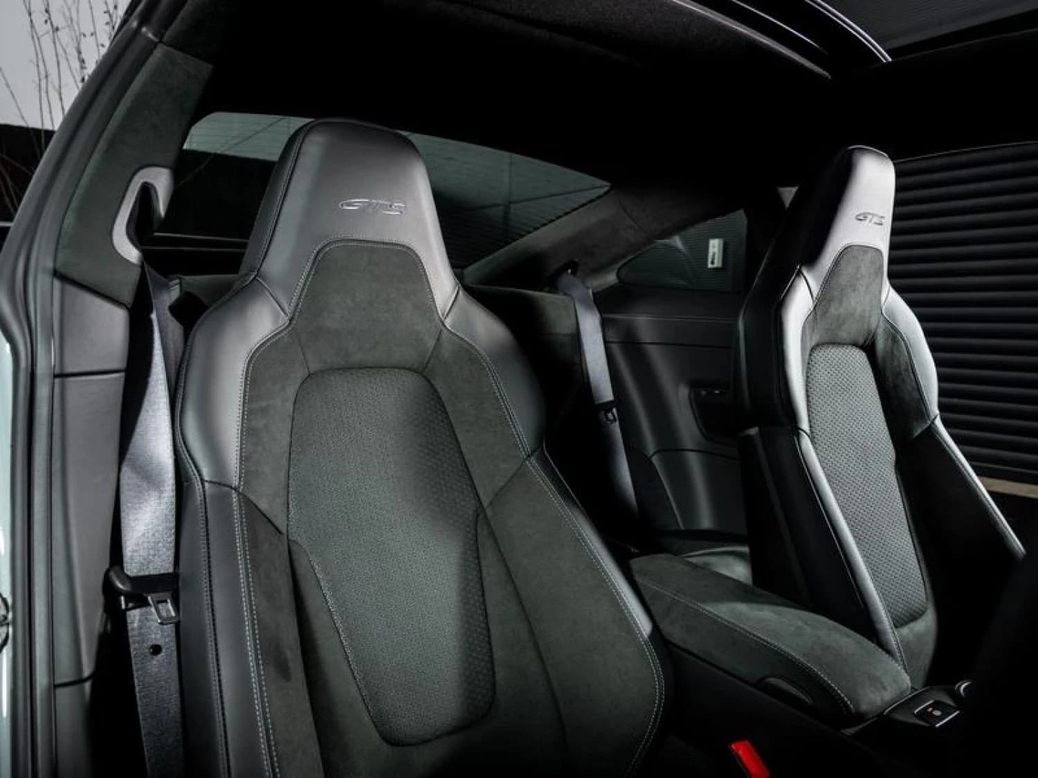 Porsche 911 T-Hybrid 992 Carrera GTS PDK - фото 3