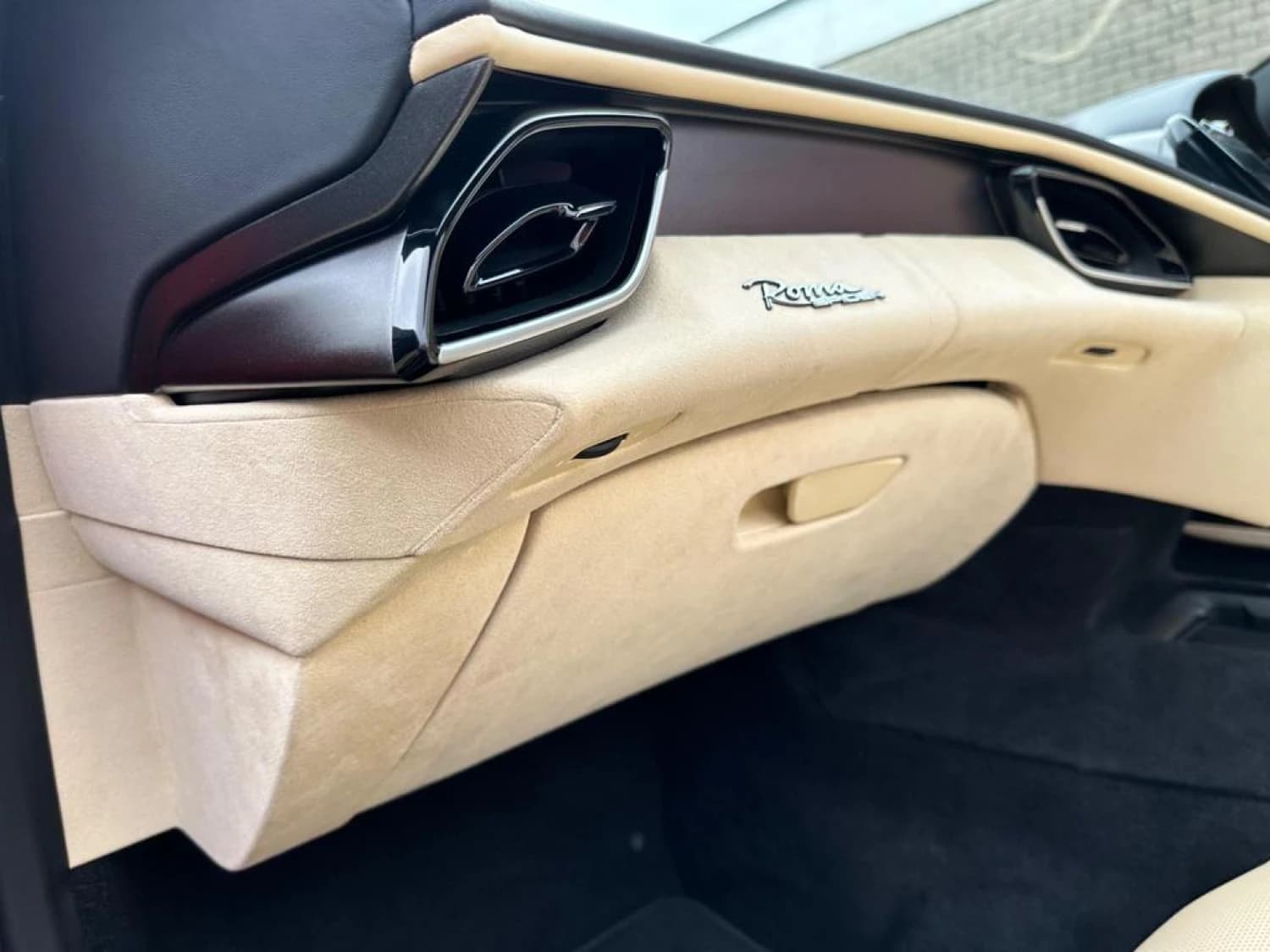 Ferrari Roma V8 Spider F1 DCT - фото 14