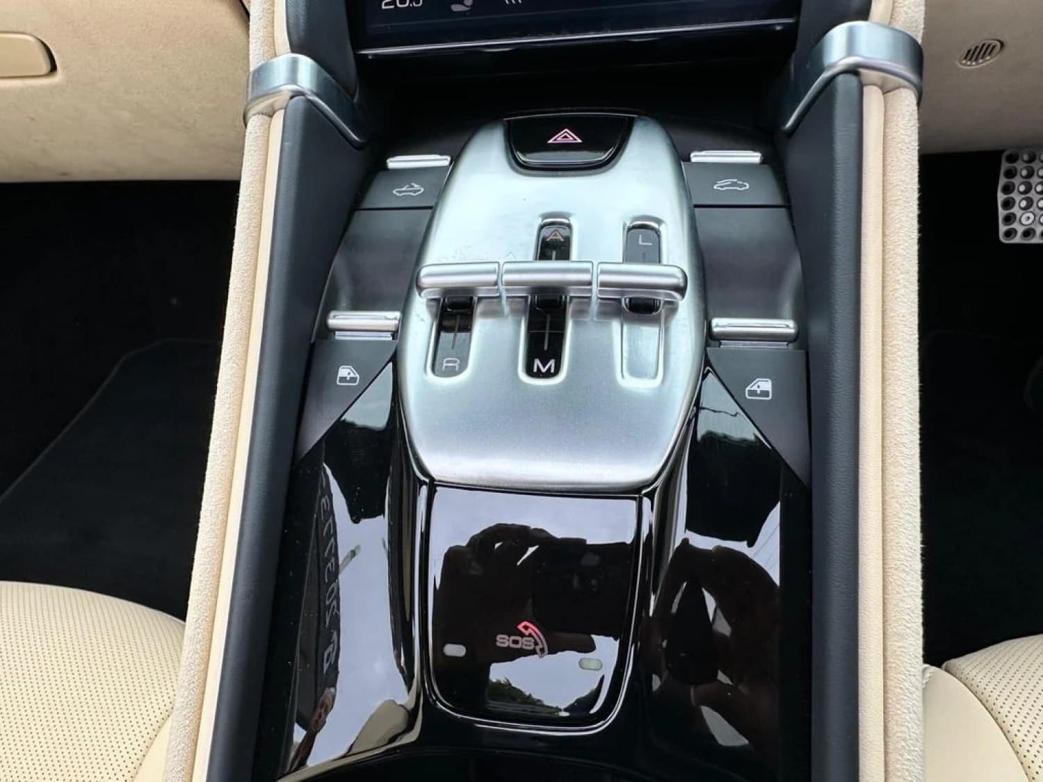 Ferrari Roma V8 Spider F1 DCT - фото 17