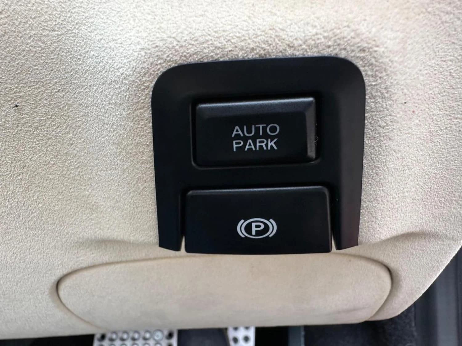 Ferrari Roma V8 Spider F1 DCT - фото 29